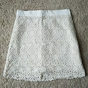 Ann Taylor Loft Cream Lace Skirt Sz. 6P